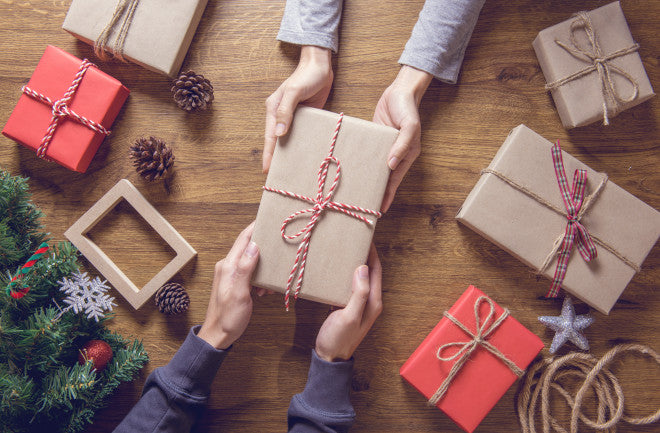 The Ultimate Holiday Gift Guide: Wallet Trackers and More